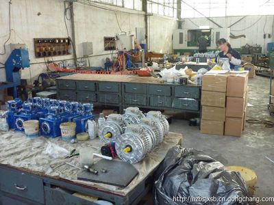 商丘華中變速提供NMRV025精密設(shè)備專(zhuān)用蝸輪蝸桿減速機(jī)_減速機(jī)變速機(jī)_世界工廠(chǎng)網(wǎng)